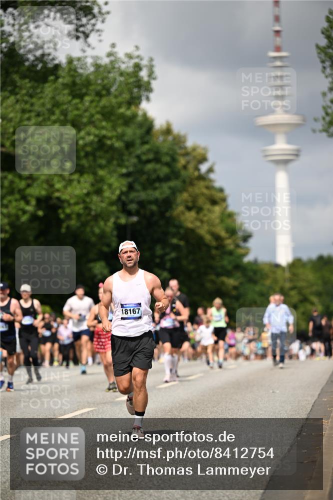 29.06.2025 - hella hamburg halbmarathon Dr. Thomas Lammeyer http://msf.ph/oto/8412754 29.06.2025 10:43:37 Kennedybrücke 1232, 1451, 1883, 2092, 2498, 2524, 2534, 2660, 2893, 4028, 4410, 6112, 6342, 6343, 6611, 7053, 7263, 7341, 7350, 7684, 7815, 8243, 8367, 8457, 8783, 9393, 9708, 10001, 10315, 10516, 10554, 10604, 10696, 11129, 11313, 11381, 11382 meine-sportfotos.de