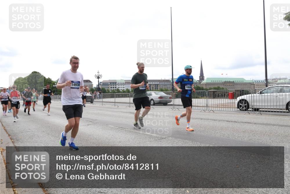 29.06.2025 - hella hamburg halbmarathon Lena Gebhardt http://msf.ph/oto/8412811 29.06.2025 10:25:45 Lombardsbrücke 13653, 5028, 14936, 10845, 10846, 1093, 1305, 1479, 1481, 1627, 2278, 3343, 3765, 4378, 4797, 5028, 5497, 6663, 6869, 8881, 9811, 10104, 10219, 10845, 10846, 11139, 11157, 11596, 11662, 11699, 11828, 11859, 12074, 12505, 12838, 12945, 12946, 13510, 13653, 13842, 14179, 14223, 14936, 15016, 15119, 15283, 16289, 16354, 16381, 16421, 16422, 16927, 17369, 19144 meine-sportfotos.de