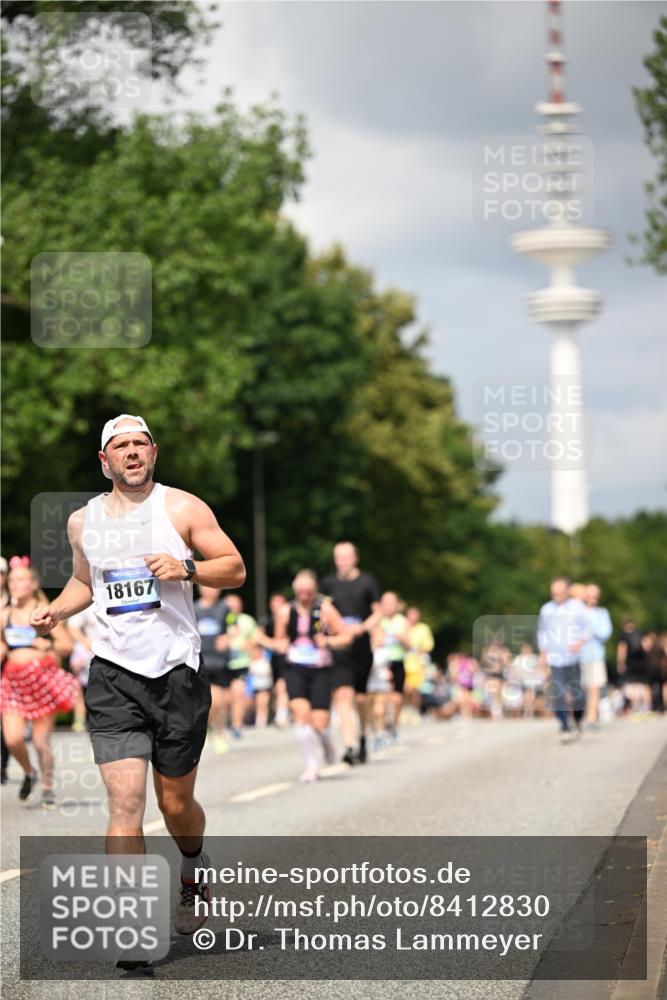 29.06.2025 - hella hamburg halbmarathon Dr. Thomas Lammeyer http://msf.ph/oto/8412830 29.06.2025 10:43:39 Kennedybrücke 1232, 1883, 2092, 2498, 2534, 2660, 2893, 4410, 6112, 6321, 6342, 6343, 6611, 7053, 7263, 7684, 7815, 8243, 8367, 8457, 8783, 9393, 9708, 10001, 10315, 10516, 10554, 10604, 10696, 11129, 11313, 11381, 11382 meine-sportfotos.de
