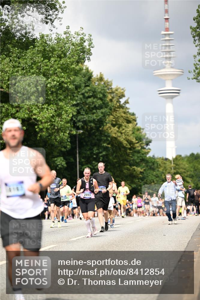 29.06.2025 - hella hamburg halbmarathon Dr. Thomas Lammeyer http://msf.ph/oto/8412854 29.06.2025 10:43:39 Kennedybrücke 1232, 1883, 2092, 2498, 2534, 2660, 2893, 4410, 6112, 6321, 6342, 6343, 6611, 7053, 7263, 7684, 7815, 8243, 8367, 8457, 8783, 9393, 9708, 10001, 10315, 10516, 10554, 10604, 10696, 11129, 11313, 11381, 11382 meine-sportfotos.de