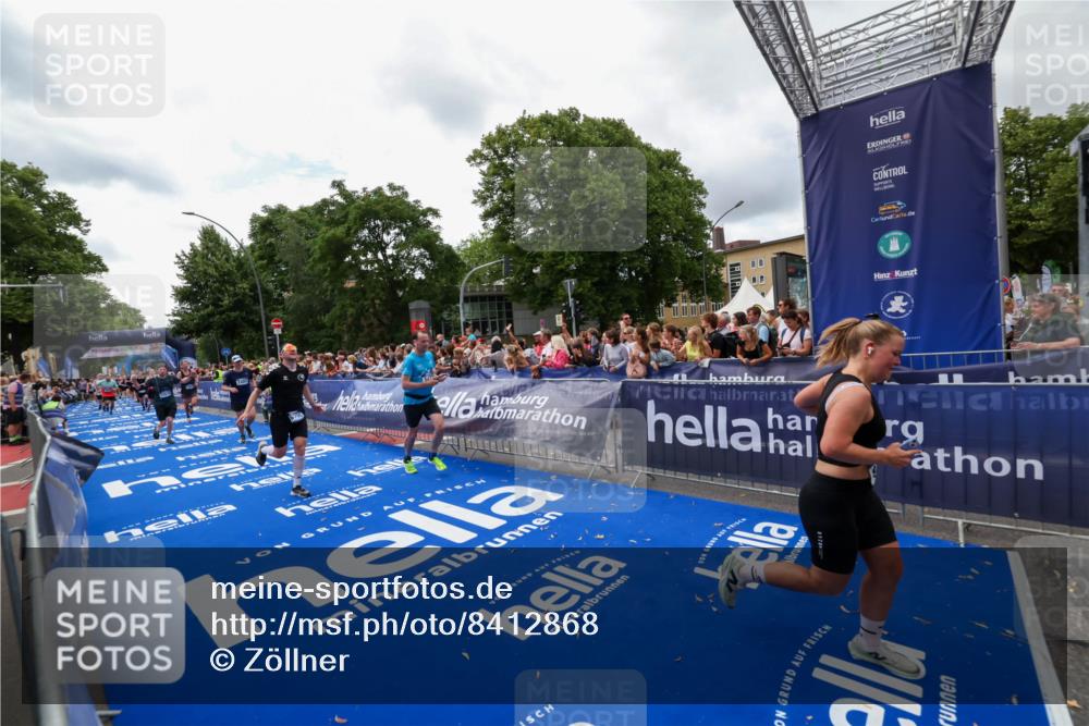 29.06.2025 - hella hamburg halbmarathon Zöllner http://msf.ph/oto/8412868 29.06.2025 10:47:10 Ziel 1460, 4093, 4377, 5472, 6373, 6700, 7908, 9794, 12579, 13007, 14783, 15684 meine-sportfotos.de