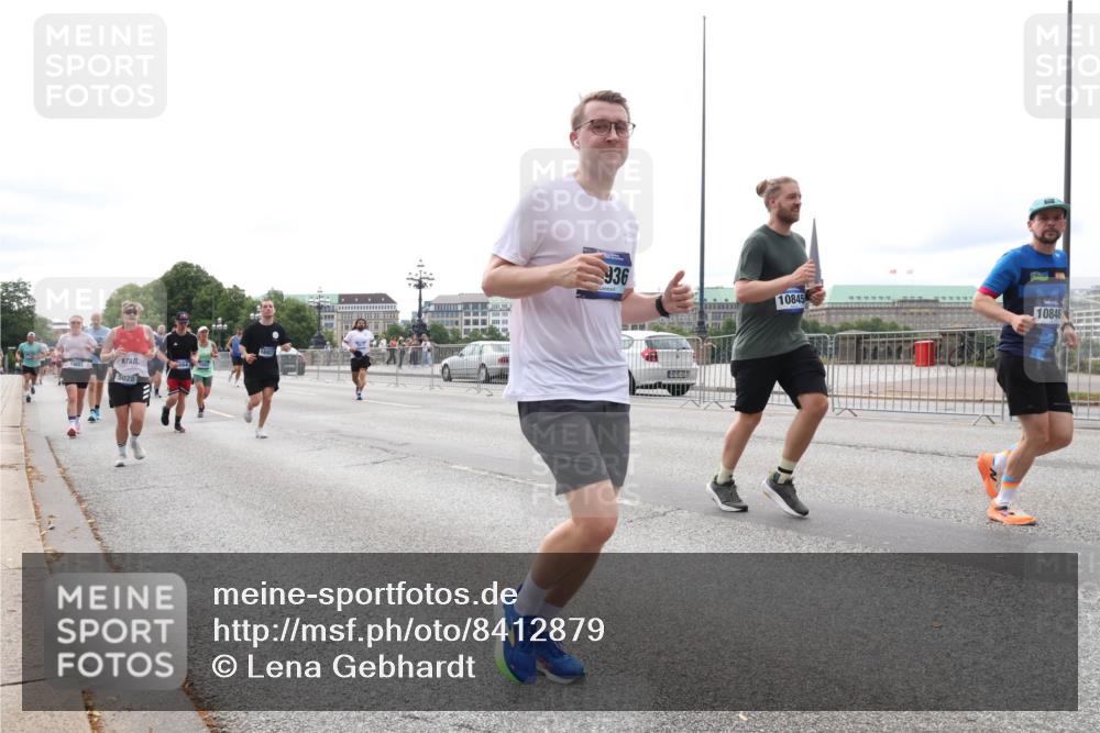 29.06.2025 - hella hamburg halbmarathon Lena Gebhardt http://msf.ph/oto/8412879 29.06.2025 10:25:46 Lombardsbrücke 13653, 5028, 936, 10845, 10846, 1093, 1305, 1479, 1481, 2278, 3343, 3765, 4378, 4797, 5028, 5497, 6663, 6869, 8881, 9811, 10104, 10219, 10845, 10846, 11139, 11157, 11596, 11662, 11699, 11828, 11859, 12074, 12505, 12838, 12945, 12946, 13510, 13653, 13842, 14179, 14223, 14936, 15016, 15119, 15283, 16289, 16354, 16381, 16421, 16422, 16927, 17369, 19144 meine-sportfotos.de