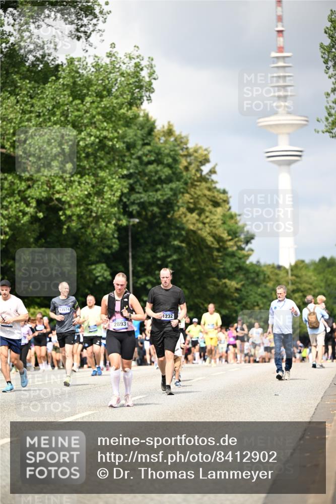 29.06.2025 - hella hamburg halbmarathon Dr. Thomas Lammeyer http://msf.ph/oto/8412902 29.06.2025 10:43:41 Kennedybrücke 1232, 2092, 2498, 2893, 4855, 6112, 6321, 6342, 6343, 6611, 7053, 7263, 7501, 7684, 7815, 8243, 8367, 8457, 8783, 9393, 9708, 10001, 10315, 10516, 10554, 10604, 10696, 11129, 11313, 11381, 11382 meine-sportfotos.de