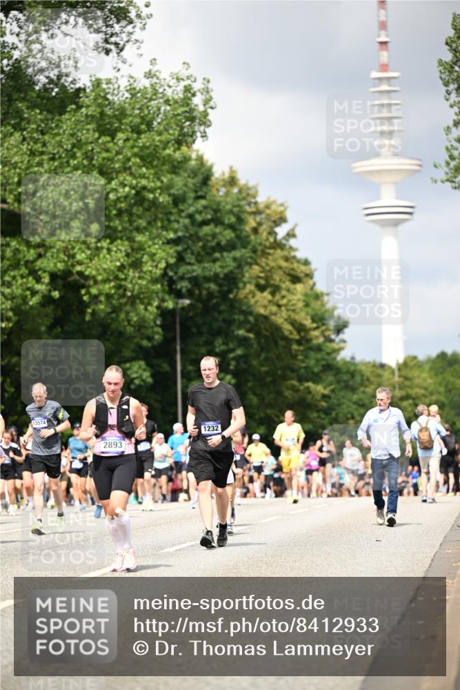 29.06.2025 - hella hamburg halbmarathon Dr. Thomas Lammeyer http://msf.ph/oto/8412933 29.06.2025 10:43:42 Kennedybrücke 1232, 2092, 2498, 2893, 3353, 4855, 6112, 6321, 6342, 6343, 6611, 7053, 7125, 7263, 7501, 7684, 7815, 8243, 8367, 8457, 8783, 9393, 9708, 10001, 10315, 10516, 10554, 10604, 10696, 10888, 11129, 11313, 11381, 11382 meine-sportfotos.de