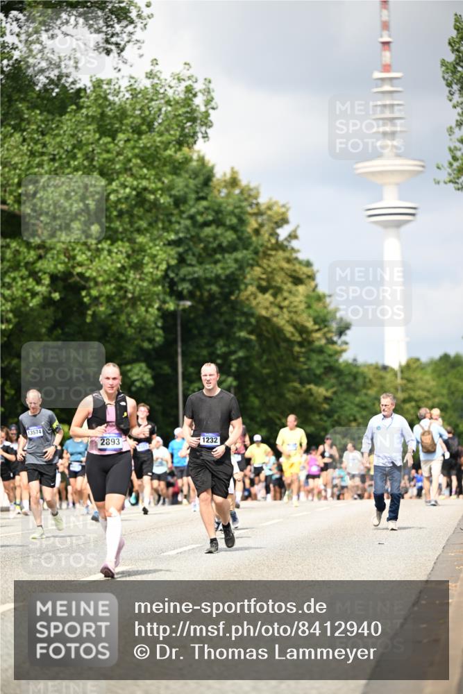 29.06.2025 - hella hamburg halbmarathon Dr. Thomas Lammeyer http://msf.ph/oto/8412940 29.06.2025 10:43:42 Kennedybrücke 1232, 2092, 2498, 2893, 3353, 4855, 6112, 6321, 6342, 6343, 6611, 7053, 7125, 7263, 7501, 7684, 7815, 8243, 8367, 8457, 8783, 9393, 9708, 10001, 10315, 10516, 10554, 10604, 10696, 10888, 11129, 11313, 11381, 11382 meine-sportfotos.de