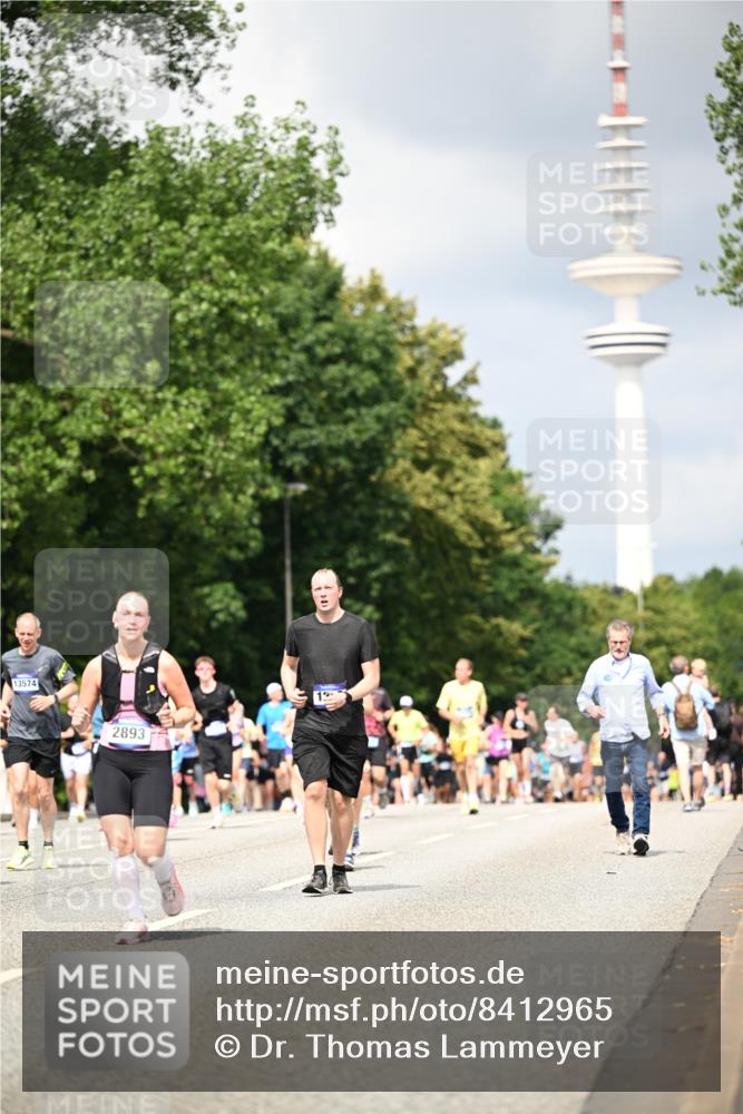 29.06.2025 - hella hamburg halbmarathon Dr. Thomas Lammeyer http://msf.ph/oto/8412965 29.06.2025 10:43:42 Kennedybrücke 1232, 2092, 2498, 2893, 3353, 4855, 6112, 6321, 6342, 6343, 6611, 7053, 7125, 7263, 7501, 7684, 7815, 8243, 8367, 8457, 8783, 9393, 9708, 10001, 10315, 10516, 10554, 10604, 10696, 10888, 11129, 11313, 11381, 11382 meine-sportfotos.de