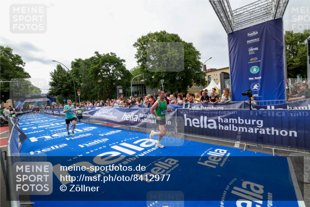29.06.2025 - hella hamburg halbmarathon Zöllner http://msf.ph/oto/8412977 29.06.2025 10:23:54 Ziel 6699, 7963, 9447, 10780, 12360 meine-sportfotos.de
