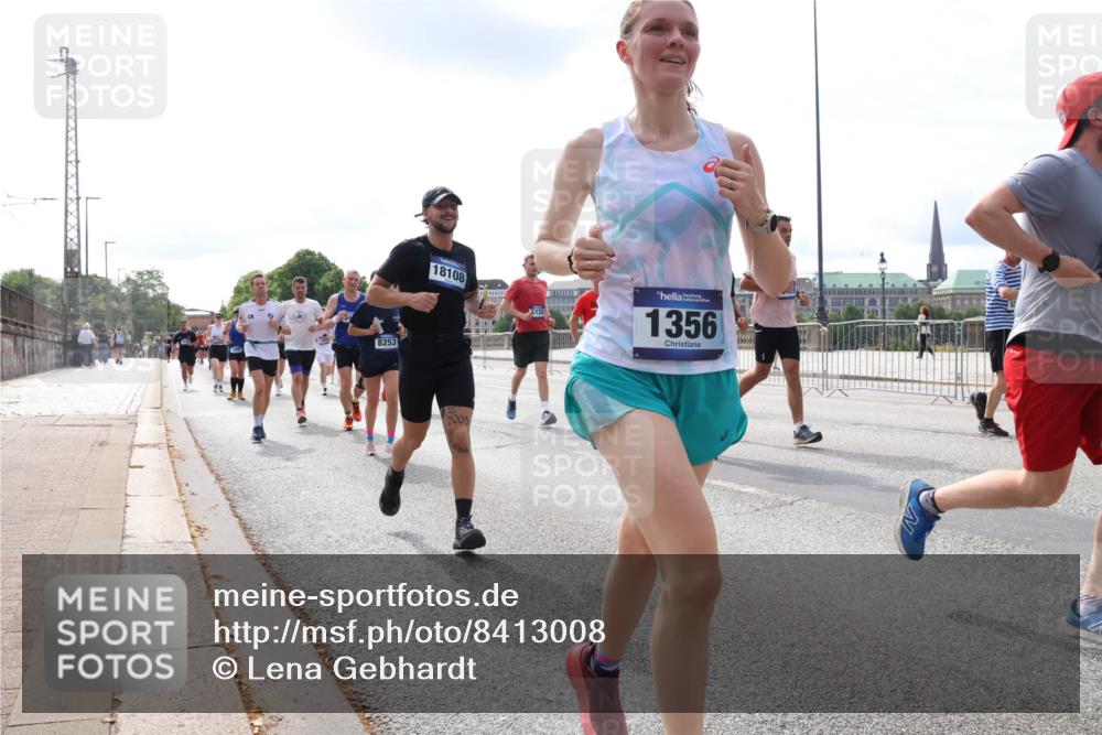 29.06.2025 - hella hamburg halbmarathon Lena Gebhardt http://msf.ph/oto/8413008 29.06.2025 10:17:18 Lombardsbrücke 8253, 18108, 128, 1356, 2005, 1083, 1137, 1204, 1298, 1331, 1348, 1356, 1477, 1553, 1602, 2225, 2259, 2305, 2860, 2908, 3210, 3450, 3464, 3466, 3622, 3802, 3803, 4194, 4852, 5023, 5390, 5929, 5930, 5995, 6126, 6128, 6328, 6520, 6522, 6786, 6948, 7011, 7114, 7115, 7257, 7291, 7345, 7360, 7376, 7410, 7445, 7566, 7647, 7844, 7924, 7928, 7945, 8210, 8253, 8263, 8309, 8351, 8433, 8513, 8558, 8895, 8983, 9152, 9259, 9848 meine-sportfotos.de