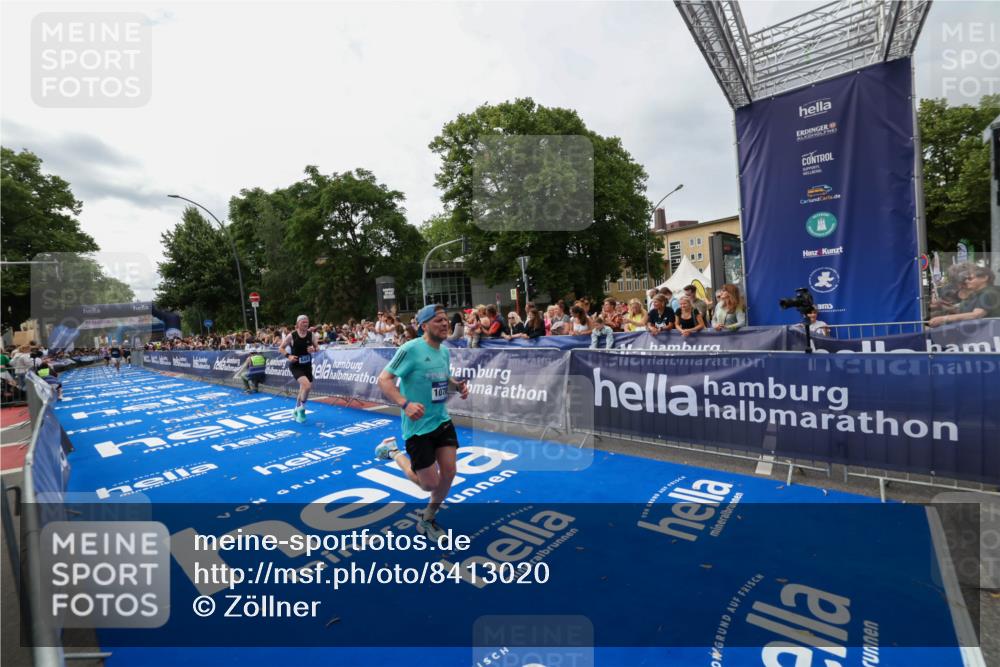 29.06.2025 - hella hamburg halbmarathon Zöllner http://msf.ph/oto/8413020 29.06.2025 10:23:55 Ziel 6699, 7963, 9447, 10780, 11194, 12360 meine-sportfotos.de