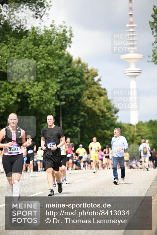 29.06.2025 - hella hamburg halbmarathon Dr. Thomas Lammeyer http://msf.ph/oto/8413034 29.06.2025 10:43:44 Kennedybrücke 1232, 2498, 2893, 3353, 4855, 6112, 6321, 6342, 6343, 6611, 7053, 7125, 7263, 7501, 7684, 7815, 8243, 8367, 8457, 8783, 9393, 9708, 10001, 10315, 10516, 10554, 10696, 10888, 10901, 11313, 11381, 11382 meine-sportfotos.de