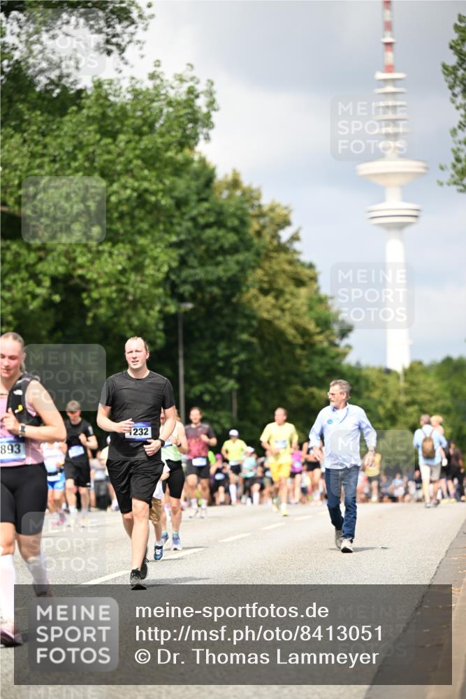 29.06.2025 - hella hamburg halbmarathon Dr. Thomas Lammeyer http://msf.ph/oto/8413051 29.06.2025 10:43:45 Kennedybrücke 1232, 2498, 2893, 3353, 3727, 4855, 6112, 6321, 6342, 6343, 6611, 7053, 7125, 7263, 7501, 7684, 8243, 8367, 8457, 8783, 9393, 9455, 9708, 10001, 10315, 10516, 10554, 10888, 10901, 11313, 11381, 11382 meine-sportfotos.de