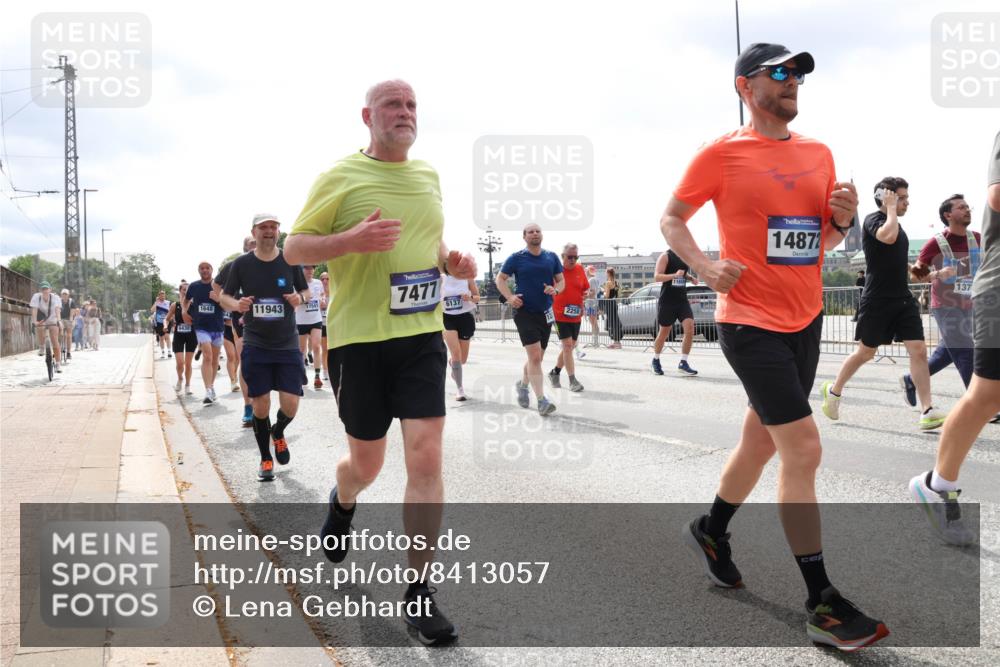 29.06.2025 - hella hamburg halbmarathon Lena Gebhardt http://msf.ph/oto/8413057 29.06.2025 10:42:00 Lombardsbrücke 1648, 11943, 17541, 7477, 6137, 14872, 137, 1039, 1314, 1509, 1623, 1624, 1648, 1712, 1752, 2145, 2153, 2523, 2974, 3276, 3326, 3459, 3460, 3568, 4329, 4541, 4735, 4736, 4787, 4885, 5419, 5432, 5671, 6136, 6137, 6153, 6320, 6430, 6436, 6450, 6618, 6837, 6846, 6917, 7357, 7477, 7955, 7968, 8004, 8014, 8162, 8163, 8300, 8301, 8443, 8712, 8848, 8897, 8908, 9008, 9223, 9370, 9467, 9588, 10027, 10623, 11011 meine-sportfotos.de