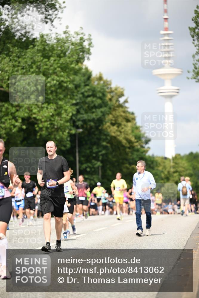 29.06.2025 - hella hamburg halbmarathon Dr. Thomas Lammeyer http://msf.ph/oto/8413062 29.06.2025 10:43:45 Kennedybrücke 1232, 2498, 2893, 3353, 3727, 4855, 6112, 6321, 6342, 6343, 6611, 7053, 7125, 7263, 7501, 7684, 8243, 8367, 8457, 8783, 9393, 9455, 9708, 10001, 10315, 10516, 10554, 10888, 10901, 11313, 11381, 11382 meine-sportfotos.de