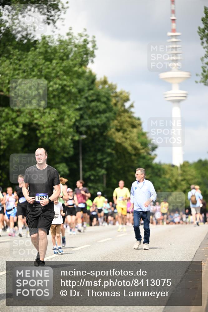 29.06.2025 - hella hamburg halbmarathon Dr. Thomas Lammeyer http://msf.ph/oto/8413075 29.06.2025 10:43:45 Kennedybrücke 1232, 2498, 2893, 3353, 3727, 4855, 6112, 6321, 6342, 6343, 6611, 7053, 7125, 7263, 7501, 7684, 8243, 8367, 8457, 8783, 9393, 9455, 9708, 10001, 10315, 10516, 10554, 10888, 10901, 11313, 11381, 11382 meine-sportfotos.de