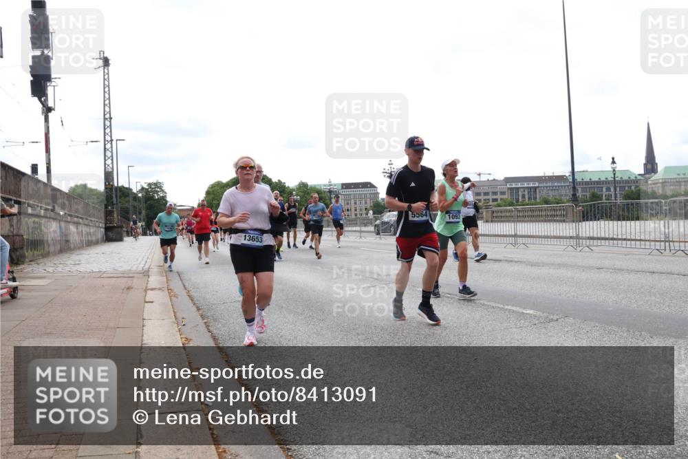 29.06.2025 - hella hamburg halbmarathon Lena Gebhardt http://msf.ph/oto/8413091 29.06.2025 10:25:50 Lombardsbrücke 13653, 5564, 1093, 1093, 1305, 1479, 1481, 2278, 3343, 3765, 4378, 4797, 5028, 5497, 6663, 6869, 8276, 8881, 9811, 10104, 10219, 10845, 10846, 11139, 11157, 11596, 11662, 11699, 11828, 11859, 12074, 12505, 12838, 12945, 12946, 13653, 13842, 14063, 14179, 14223, 14356, 14936, 15119, 15283, 16289, 16354, 16381, 16927, 17369, 19144 meine-sportfotos.de