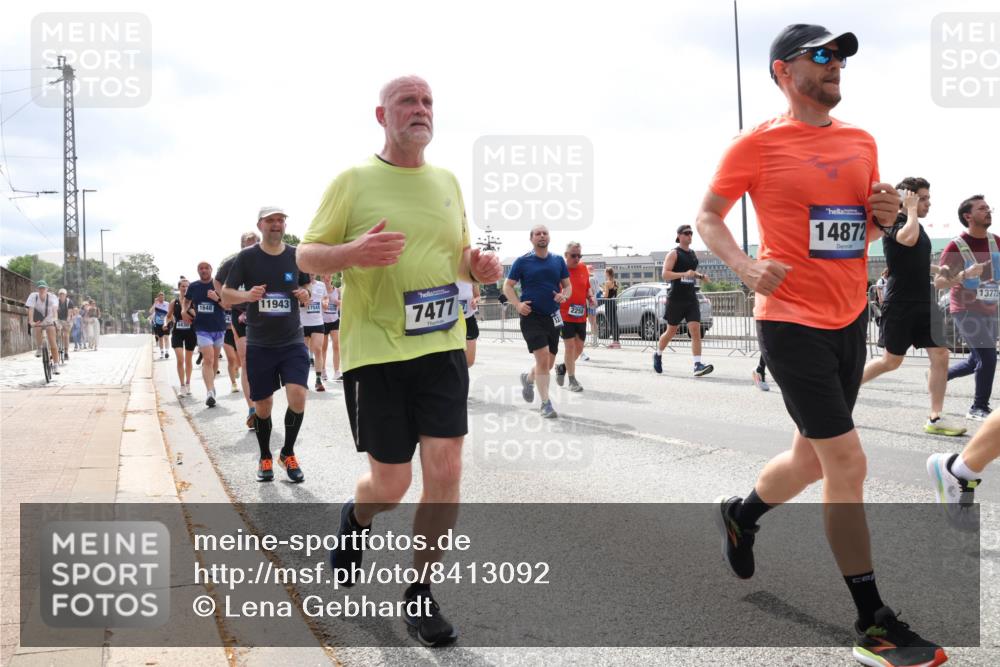 29.06.2025 - hella hamburg halbmarathon Lena Gebhardt http://msf.ph/oto/8413092 29.06.2025 10:42:00 Lombardsbrücke 6430, 1648, 11943, 7477, 2251, 14872, 13772, 1039, 1314, 1509, 1623, 1624, 1648, 1712, 1752, 2145, 2153, 2523, 2974, 3276, 3326, 3459, 3460, 3568, 4329, 4541, 4735, 4736, 4787, 4885, 5419, 5432, 5671, 6136, 6137, 6153, 6320, 6430, 6436, 6450, 6618, 6837, 6846, 6917, 7357, 7477, 7955, 7968, 8004, 8014, 8162, 8163, 8300, 8301, 8443, 8712, 8848, 8897, 8908, 9008, 9223, 9370, 9467, 9588, 10027, 10623, 11011 meine-sportfotos.de