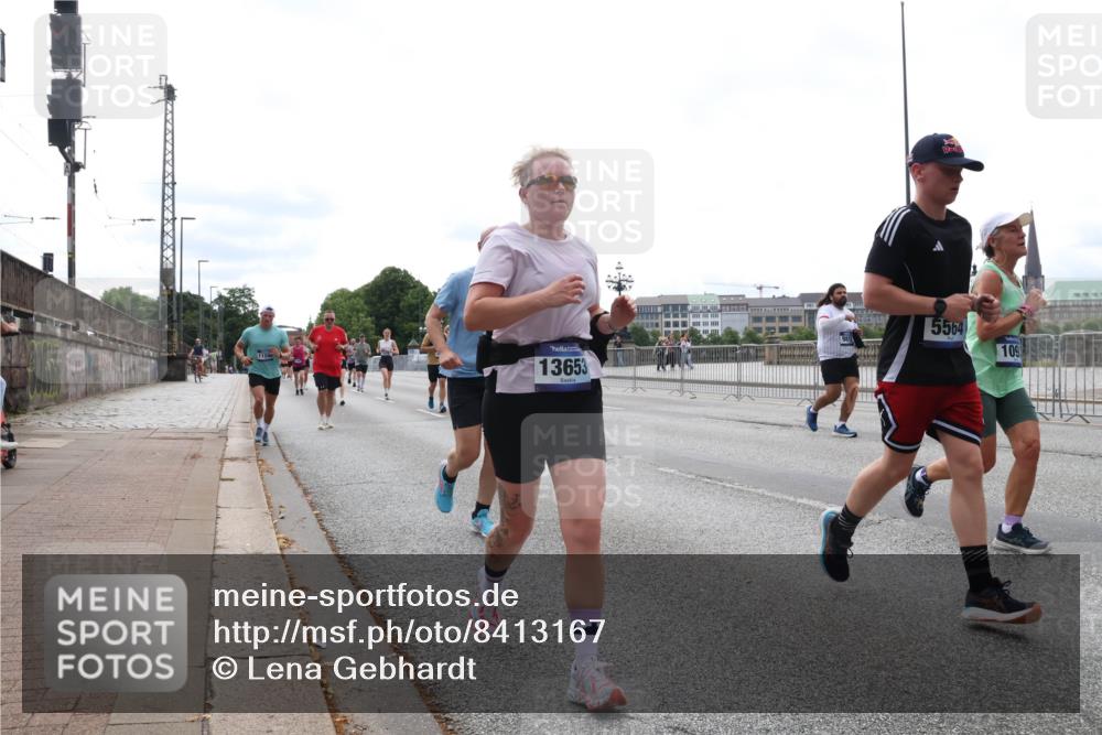 29.06.2025 - hella hamburg halbmarathon Lena Gebhardt http://msf.ph/oto/8413167 29.06.2025 10:25:51 Lombardsbrücke 13653, 5564, 109, 1093, 1305, 1479, 1481, 2278, 3343, 3765, 4378, 4797, 5028, 5497, 6663, 6869, 8276, 8881, 9811, 10104, 10219, 10845, 10846, 11139, 11157, 11596, 11662, 11699, 11828, 11859, 12074, 12505, 12838, 12945, 12946, 13653, 13842, 14063, 14179, 14223, 14356, 14726, 14936, 15283, 16289, 16354, 16381, 16927, 17369, 19144 meine-sportfotos.de
