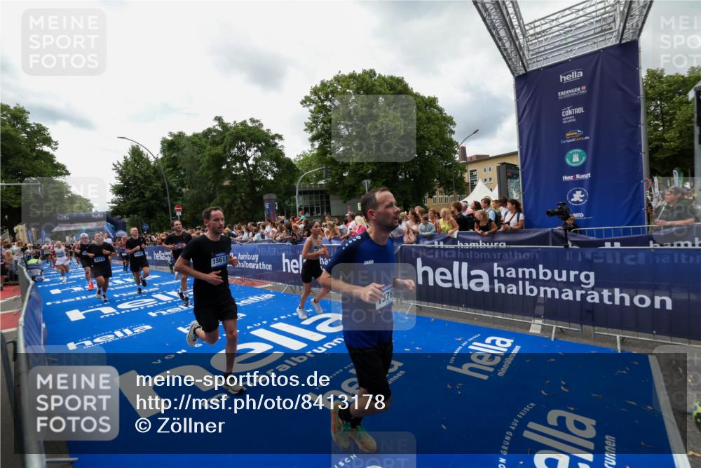 29.06.2025 - hella hamburg halbmarathon Zöllner http://msf.ph/oto/8413178 29.06.2025 10:47:28 Ziel 51, 1012, 2274, 2839, 2864, 2869, 3304, 5024, 5532, 5650, 8693, 8852, 9305, 10423, 11077, 11491, 11518, 13782, 14722, 15350, 15611, 15923, 16089, 16819, 17846, 18758, 18974 meine-sportfotos.de