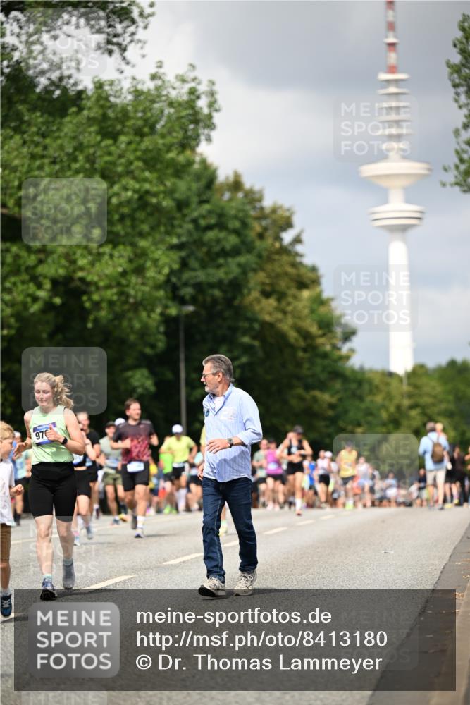 29.06.2025 - hella hamburg halbmarathon Dr. Thomas Lammeyer http://msf.ph/oto/8413180 29.06.2025 10:43:48 Kennedybrücke 1232, 2498, 2893, 3353, 3727, 4523, 4659, 4855, 6321, 6342, 6343, 6611, 6698, 7053, 7125, 7263, 7501, 7684, 8243, 8367, 8457, 8783, 9393, 9455, 9708, 10001, 10315, 10516, 10554, 10888, 10901, 11313, 11381, 11382 meine-sportfotos.de