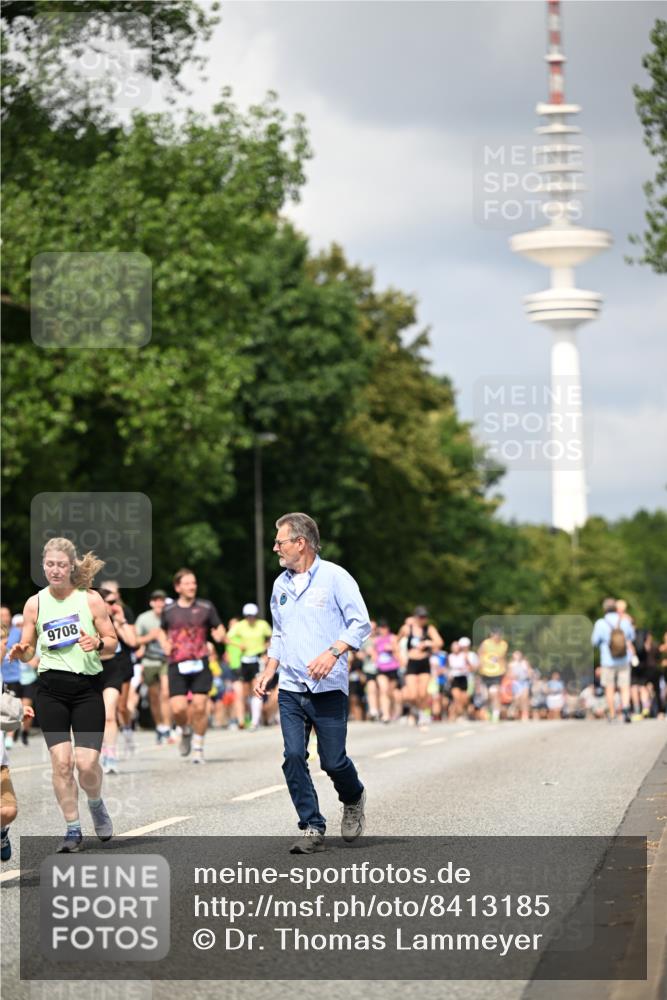 29.06.2025 - hella hamburg halbmarathon Dr. Thomas Lammeyer http://msf.ph/oto/8413185 29.06.2025 10:43:49 Kennedybrücke 1232, 2498, 2893, 3353, 3727, 4523, 4659, 4855, 6321, 6342, 6343, 6611, 6698, 7053, 7125, 7263, 7501, 7684, 8243, 8367, 8457, 8783, 9393, 9455, 9708, 10001, 10315, 10516, 10554, 10714, 10888, 10901, 11313, 11381, 11382 meine-sportfotos.de