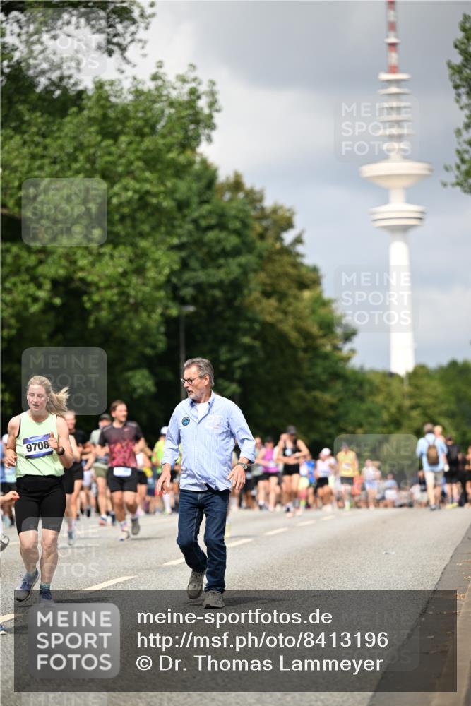 29.06.2025 - hella hamburg halbmarathon Dr. Thomas Lammeyer http://msf.ph/oto/8413196 29.06.2025 10:43:49 Kennedybrücke 1232, 2498, 2893, 3353, 3727, 4523, 4659, 4855, 6321, 6342, 6343, 6611, 6698, 7053, 7125, 7263, 7501, 7684, 8243, 8367, 8457, 8783, 9393, 9455, 9708, 10001, 10315, 10516, 10554, 10714, 10888, 10901, 11313, 11381, 11382 meine-sportfotos.de