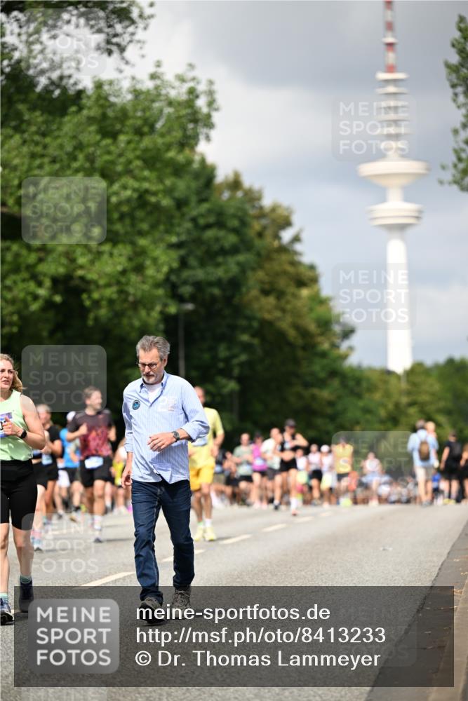 29.06.2025 - hella hamburg halbmarathon Dr. Thomas Lammeyer http://msf.ph/oto/8413233 29.06.2025 10:43:50 Kennedybrücke 1232, 2498, 2893, 3353, 3727, 4523, 4659, 4855, 6321, 6342, 6343, 6611, 6698, 7053, 7125, 7263, 7501, 7684, 8243, 8367, 8457, 8783, 9393, 9455, 9708, 10001, 10315, 10516, 10554, 10714, 10888, 10901, 11381, 11382 meine-sportfotos.de