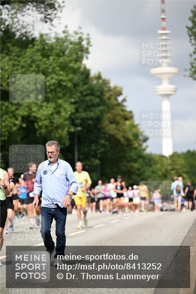 29.06.2025 - hella hamburg halbmarathon Dr. Thomas Lammeyer http://msf.ph/oto/8413252 29.06.2025 10:43:50 Kennedybrücke 1232, 2498, 2893, 3353, 3727, 4523, 4659, 4855, 6321, 6342, 6343, 6611, 6698, 7053, 7125, 7263, 7501, 7684, 8243, 8367, 8457, 8783, 9393, 9455, 9708, 10001, 10315, 10516, 10554, 10714, 10888, 10901, 11381, 11382 meine-sportfotos.de