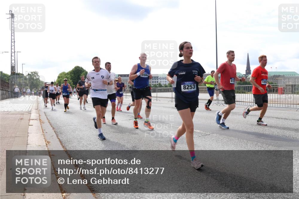 29.06.2025 - hella hamburg halbmarathon Lena Gebhardt http://msf.ph/oto/8413277 29.06.2025 10:17:20 Lombardsbrücke 1298, 3466, 8253, 612, 1059, 1083, 1137, 1204, 1298, 1331, 1348, 1356, 1477, 1553, 2225, 2259, 2305, 2860, 2908, 3210, 3464, 3466, 3622, 3802, 3803, 4194, 4218, 4852, 5023, 5390, 5929, 5930, 5995, 6126, 6128, 6254, 6336, 6352, 6520, 6522, 6786, 7011, 7114, 7115, 7257, 7291, 7345, 7360, 7376, 7410, 7445, 7566, 7647, 7844, 7924, 7928, 7945, 8210, 8253, 8263, 8309, 8351, 8433, 8513, 8558, 8895, 8983, 9152, 9259, 9848 meine-sportfotos.de