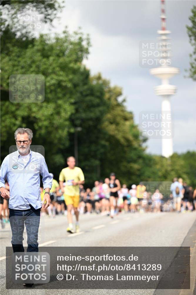29.06.2025 - hella hamburg halbmarathon Dr. Thomas Lammeyer http://msf.ph/oto/8413289 29.06.2025 10:43:52 Kennedybrücke 1232, 1760, 2893, 3046, 3353, 3727, 4523, 4659, 4855, 6321, 6342, 6343, 6611, 6698, 6739, 7053, 7125, 7263, 7501, 7684, 8243, 8367, 8457, 8783, 9393, 9455, 9708, 10001, 10516, 10554, 10714, 10888, 10901, 11381, 11382 meine-sportfotos.de