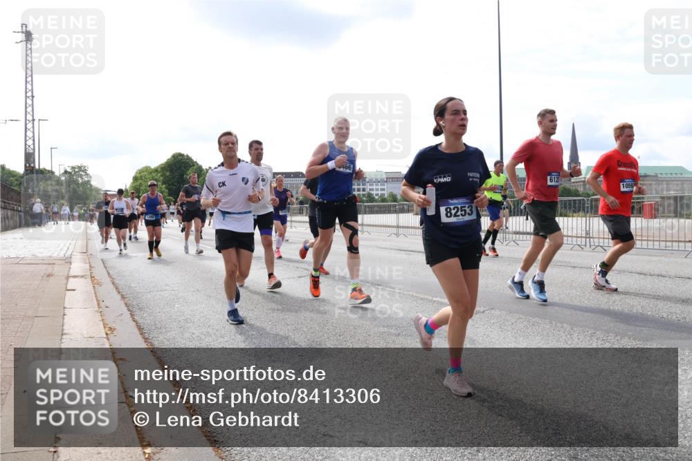 29.06.2025 - hella hamburg halbmarathon Lena Gebhardt http://msf.ph/oto/8413306 29.06.2025 10:17:20 Lombardsbrücke 1298, 466, 612, 1059, 8253, 1083, 1137, 1204, 1298, 1331, 1348, 1356, 1477, 1553, 2225, 2259, 2305, 2860, 2908, 3210, 3464, 3466, 3622, 3802, 3803, 4194, 4218, 4852, 5023, 5390, 5929, 5930, 5995, 6126, 6128, 6254, 6336, 6352, 6520, 6522, 6786, 7011, 7114, 7115, 7257, 7291, 7345, 7360, 7376, 7410, 7445, 7566, 7647, 7844, 7924, 7928, 7945, 8210, 8253, 8263, 8309, 8351, 8433, 8513, 8558, 8895, 8983, 9152, 9259, 9848 meine-sportfotos.de