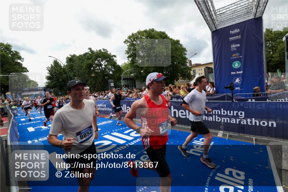 29.06.2025 - hella hamburg halbmarathon Zöllner http://msf.ph/oto/8413367 29.06.2025 10:47:37 Ziel 1070, 1320, 1592, 1696, 2284, 2953, 3304, 5889, 6009, 8023, 8234, 8852, 8927, 10969, 11021, 12870, 13223, 13303, 14618, 14619, 15451, 15479, 17846, 17905, 18104, 18970, 19181 meine-sportfotos.de