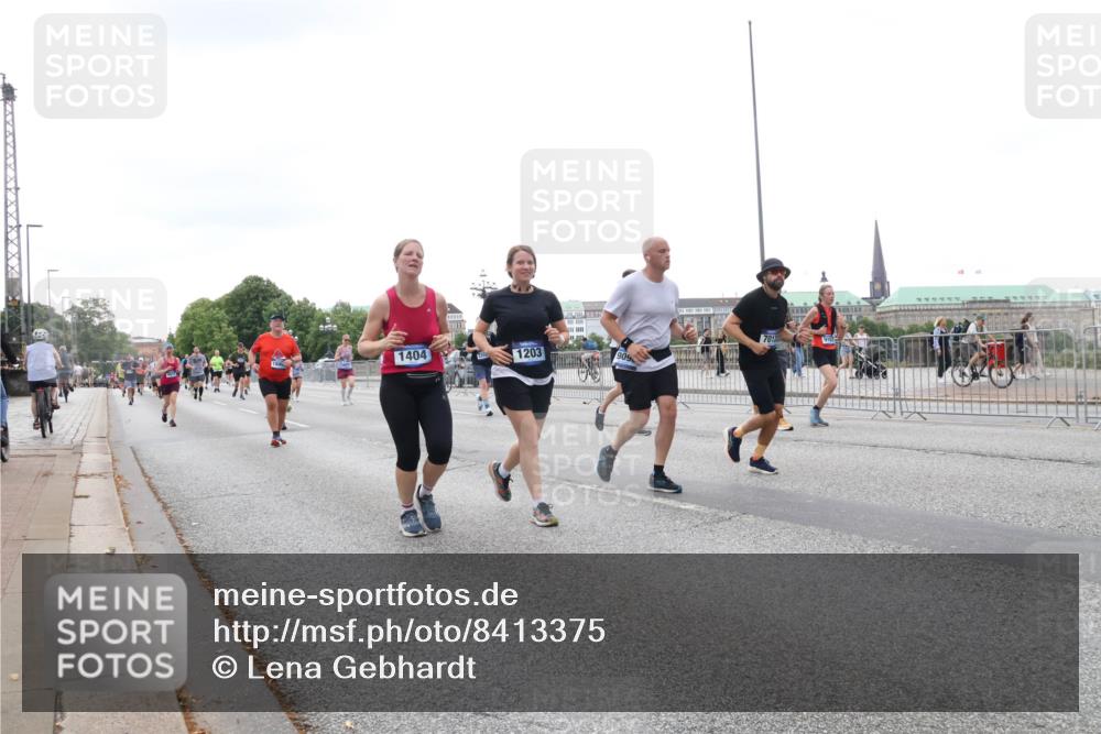 29.06.2025 - hella hamburg halbmarathon Lena Gebhardt http://msf.ph/oto/8413375 29.06.2025 10:51:19 Lombardsbrücke 1404, 1203, 909, 7012, 9167, 1129, 1203, 1208, 1404, 1478, 1617, 1997, 2202, 2308, 2358, 2380, 2484, 2485, 2736, 2778, 2859, 3934, 4156, 4652, 4713, 4748, 4808, 4848, 4878, 4920, 5286, 5289, 5291, 5357, 5394, 5530, 5716, 5717, 6091, 6885, 6945, 6954, 6961, 7012, 7141, 7769, 7770, 7771, 7825, 7841, 7871, 7992, 8040, 8125, 8410, 8672, 8779, 8986, 9166, 9167, 9340, 9582, 9583, 9763, 10029, 10496, 10552, 10614, 10636, 11034, 11052, 11252, 11268, 11575, 11577, 14534 meine-sportfotos.de
