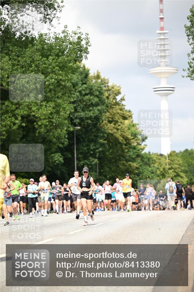 29.06.2025 - hella hamburg halbmarathon Dr. Thomas Lammeyer http://msf.ph/oto/8413380 29.06.2025 10:43:56 Kennedybrücke 1232, 1760, 2313, 2893, 3046, 3353, 3727, 4523, 4659, 4855, 6321, 6427, 6611, 6698, 6739, 7053, 7125, 7501, 8243, 8367, 8457, 9393, 9455, 9708, 9777, 10001, 10512, 10516, 10554, 10714, 10888, 10901, 11175 meine-sportfotos.de