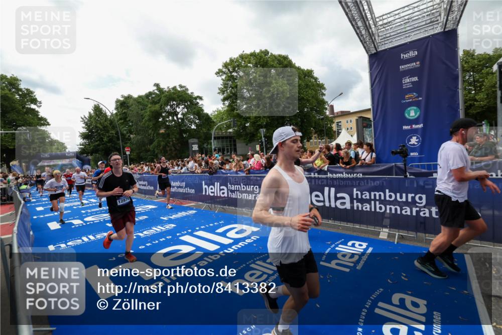 29.06.2025 - hella hamburg halbmarathon Zöllner http://msf.ph/oto/8413382 29.06.2025 10:47:37 Ziel 1070, 1320, 1592, 1696, 2284, 2953, 3304, 5889, 6009, 8023, 8234, 8852, 8927, 10969, 11021, 12870, 13223, 13303, 14618, 14619, 15451, 15479, 17846, 17905, 18104, 18970, 19181 meine-sportfotos.de