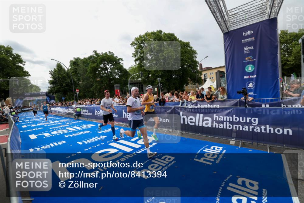 29.06.2025 - hella hamburg halbmarathon Zöllner http://msf.ph/oto/8413394 29.06.2025 10:24:15 Ziel 5612, 6816, 7331, 9269, 17614, 18569, 19041 meine-sportfotos.de