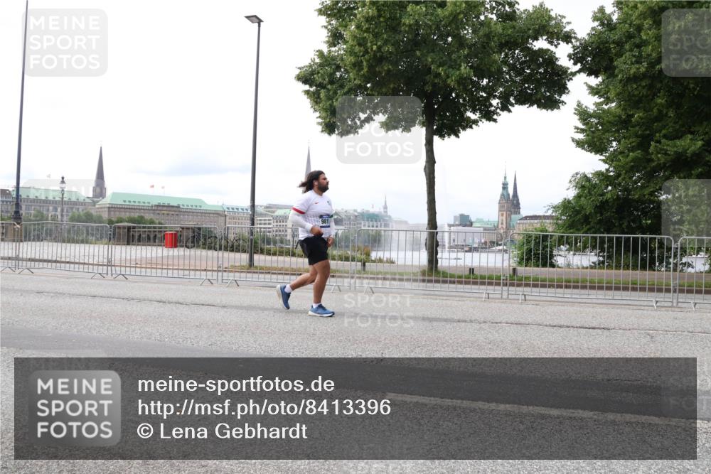 29.06.2025 - hella hamburg halbmarathon Lena Gebhardt http://msf.ph/oto/8413396 29.06.2025 10:25:53 Lombardsbrücke 9811, 1093, 1305, 1479, 1481, 3343, 3765, 4378, 4797, 5028, 5497, 6663, 8276, 8674, 8881, 9811, 10104, 10219, 10845, 10846, 11139, 11157, 11596, 11662, 11699, 11828, 11859, 12074, 12505, 12838, 12945, 12946, 13653, 13842, 14063, 14179, 14223, 14356, 14726, 14936, 15283, 16289, 16354, 16381, 16927, 17369, 19144 meine-sportfotos.de