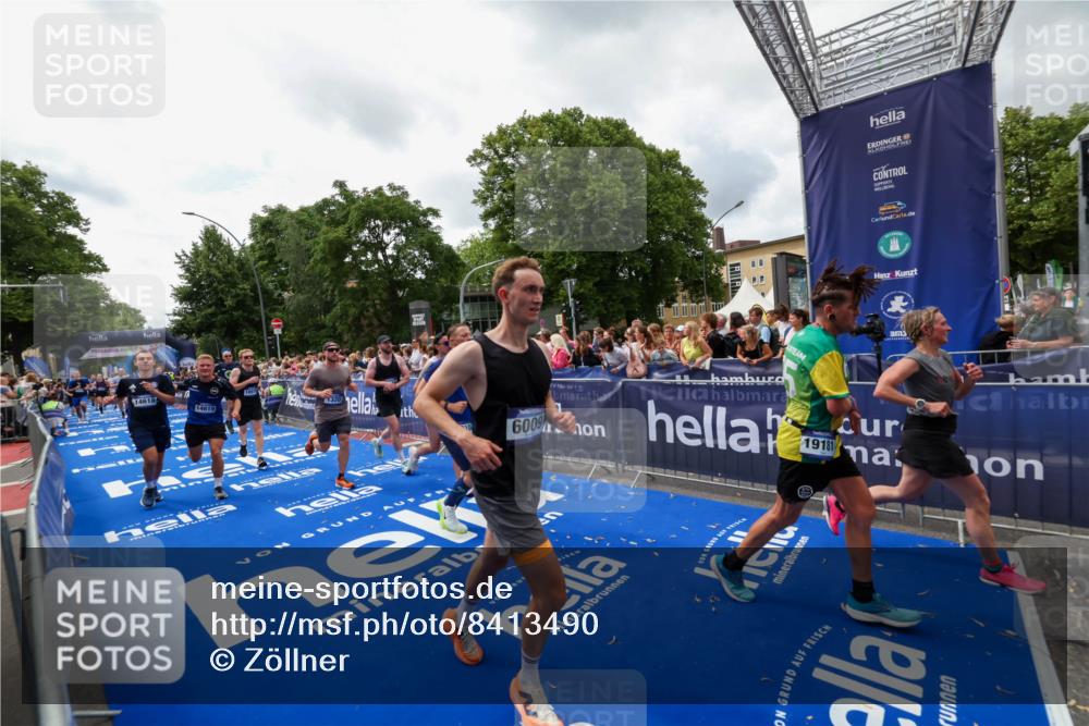 29.06.2025 - hella hamburg halbmarathon Zöllner http://msf.ph/oto/8413490 29.06.2025 10:47:42 Ziel 1320, 1696, 2284, 2708, 5889, 6009, 7962, 8927, 10969, 10988, 11283, 13948, 14618, 14619, 15451, 15478, 16205, 18104, 18970, 19181 meine-sportfotos.de