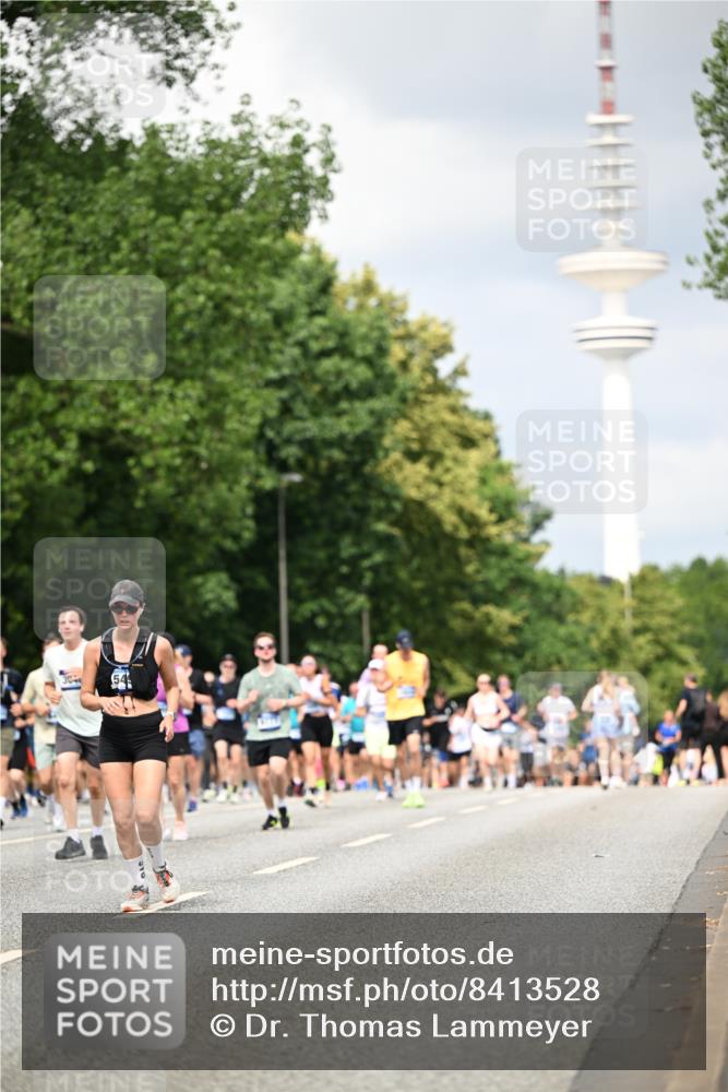 29.06.2025 - hella hamburg halbmarathon Dr. Thomas Lammeyer http://msf.ph/oto/8413528 29.06.2025 10:44:01 Kennedybrücke 1232, 1760, 2313, 2976, 3046, 3353, 3727, 3882, 4173, 4523, 4659, 4752, 4855, 6321, 6427, 6698, 6739, 7045, 7053, 7125, 7501, 7524, 8457, 9455, 9698, 9708, 9777, 10001, 10441, 10512, 10516, 10714, 10888, 10901, 11175 meine-sportfotos.de
