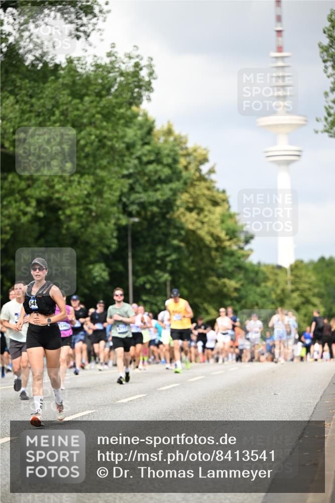 29.06.2025 - hella hamburg halbmarathon Dr. Thomas Lammeyer http://msf.ph/oto/8413541 29.06.2025 10:44:01 Kennedybrücke 1232, 1760, 2313, 2976, 3046, 3353, 3727, 3882, 4173, 4523, 4659, 4752, 4855, 6321, 6427, 6698, 6739, 7045, 7053, 7125, 7501, 7524, 8457, 9455, 9698, 9708, 9777, 10001, 10441, 10512, 10516, 10714, 10888, 10901, 11175 meine-sportfotos.de