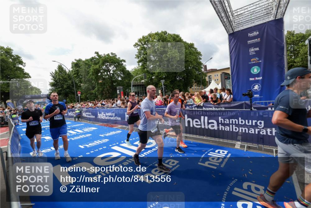 29.06.2025 - hella hamburg halbmarathon Zöllner http://msf.ph/oto/8413556 29.06.2025 10:47:48 Ziel 2340, 2708, 5915, 7962, 8564, 10988, 11283, 12679, 13948, 14383, 15478, 16205, 17229, 18430 meine-sportfotos.de