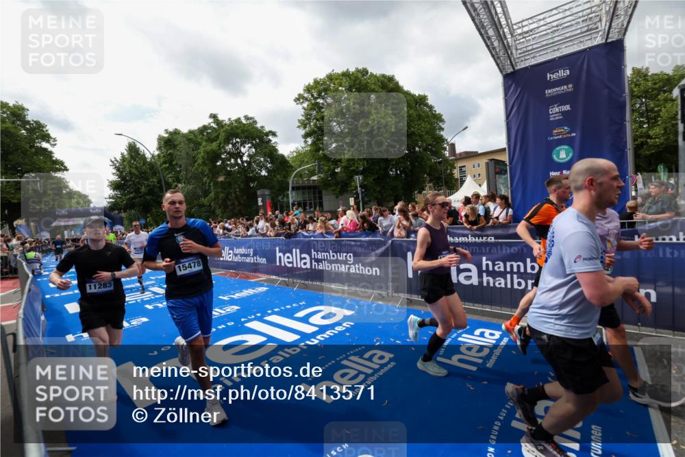 29.06.2025 - hella hamburg halbmarathon Zöllner http://msf.ph/oto/8413571 29.06.2025 10:47:49 Ziel 2340, 2708, 5915, 8564, 10988, 11283, 11961, 12679, 13948, 14383, 15478, 16205, 17229, 18356, 18430 meine-sportfotos.de