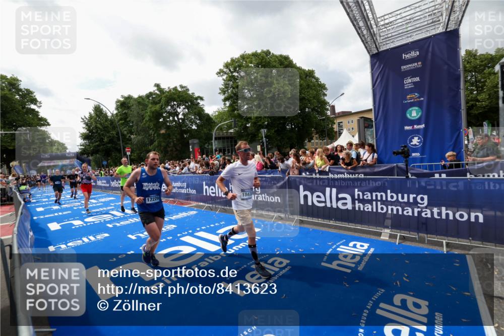29.06.2025 - hella hamburg halbmarathon Zöllner http://msf.ph/oto/8413623 29.06.2025 10:47:51 Ziel 2340, 5915, 6836, 8564, 11961, 12679, 14383, 17229, 18356, 18430, 18836 meine-sportfotos.de