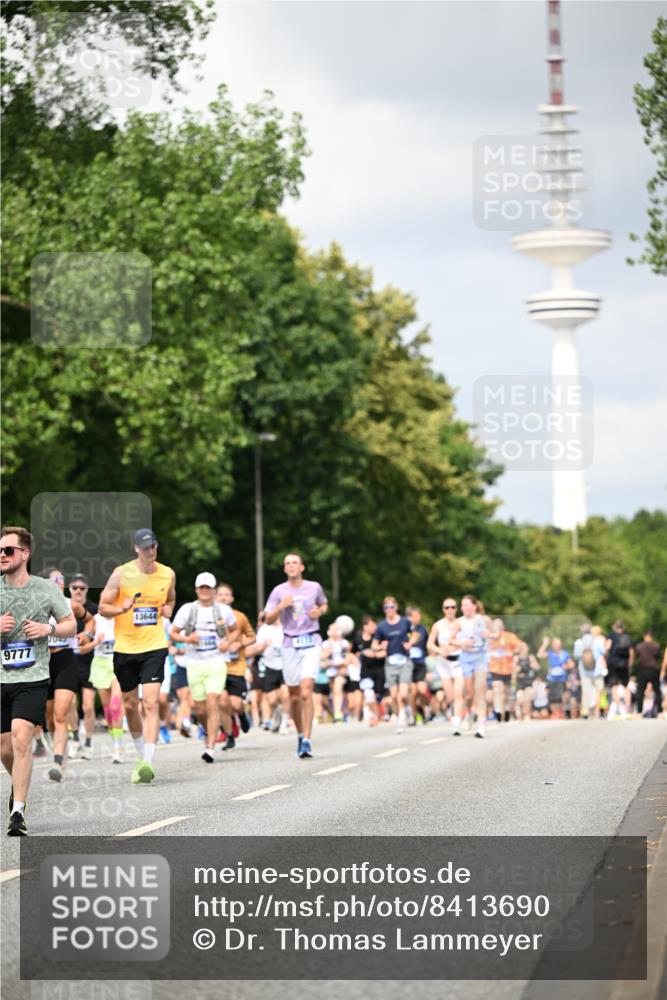 29.06.2025 - hella hamburg halbmarathon Dr. Thomas Lammeyer http://msf.ph/oto/8413690 29.06.2025 10:44:07 Kennedybrücke 1760, 2313, 2976, 3046, 3237, 3353, 3515, 3727, 3882, 3883, 3884, 4173, 4523, 4659, 4752, 4855, 6321, 6427, 6698, 6739, 7045, 7125, 7455, 7501, 7524, 8612, 8865, 8866, 9455, 9698, 9747, 9777, 10441, 10512, 10626, 10714, 10818, 10888, 10901, 11175, 11242 meine-sportfotos.de