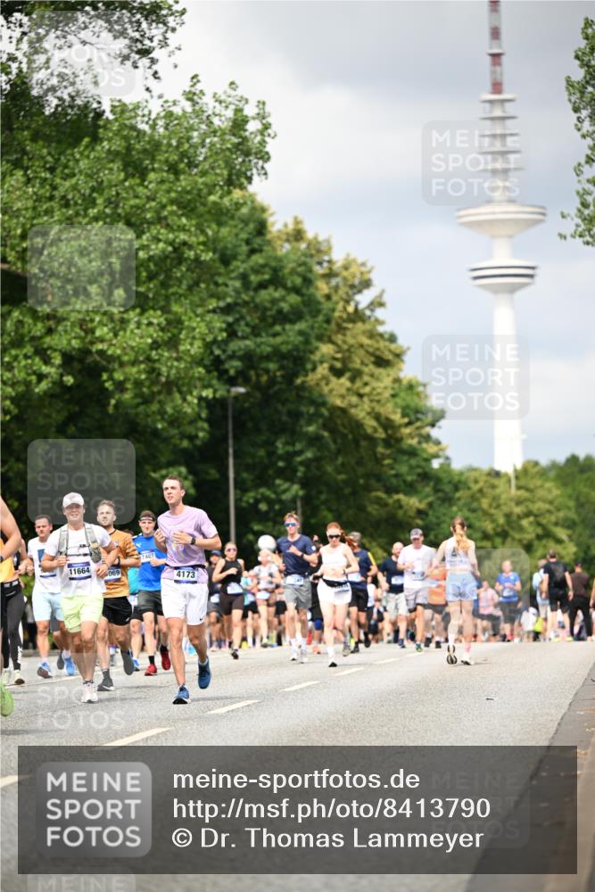 29.06.2025 - hella hamburg halbmarathon Dr. Thomas Lammeyer http://msf.ph/oto/8413790 29.06.2025 10:44:10 Kennedybrücke 1760, 2019, 2313, 2976, 3046, 3237, 3353, 3515, 3727, 3882, 3883, 3884, 4173, 4523, 4659, 4752, 4855, 5229, 5876, 5877, 6427, 6698, 6739, 7045, 7125, 7455, 7456, 7501, 7524, 7675, 7850, 7984, 8612, 8865, 8866, 9455, 9698, 9747, 9777, 10441, 10512, 10626, 10714, 10818, 10888, 10901, 11175, 11242 meine-sportfotos.de