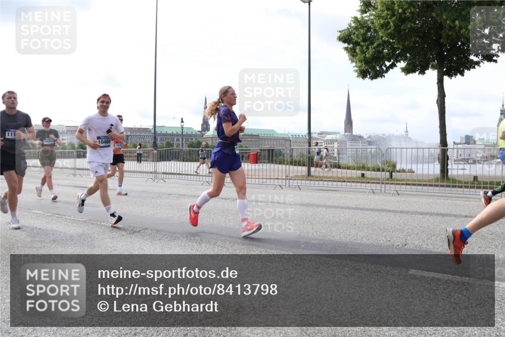 29.06.2025 - hella hamburg halbmarathon Lena Gebhardt http://msf.ph/oto/8413798 29.06.2025 10:17:23 Lombardsbrücke 111, 18344, 10460, 1037, 1083, 1137, 1204, 1298, 1331, 1348, 1356, 1477, 1553, 1795, 2225, 2259, 2305, 2548, 2860, 2908, 3210, 3464, 3466, 3622, 3802, 3803, 4194, 4218, 4852, 5002, 5023, 5390, 5929, 5930, 5995, 6126, 6128, 6254, 6336, 6352, 6520, 6522, 6786, 7011, 7114, 7115, 7257, 7258, 7291, 7345, 7376, 7410, 7413, 7445, 7566, 7647, 7844, 7928, 7945, 8210, 8253, 8263, 8309, 8351, 8433, 8513, 8558, 8895, 8983, 9152, 9259, 9848 meine-sportfotos.de