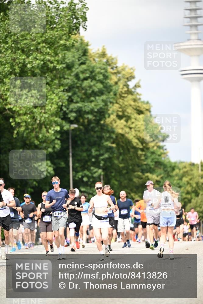 29.06.2025 - hella hamburg halbmarathon Dr. Thomas Lammeyer http://msf.ph/oto/8413826 29.06.2025 10:44:13 Kennedybrücke 1760, 2019, 2313, 2976, 3046, 3237, 3515, 3727, 3808, 3882, 3883, 3884, 4173, 4523, 4659, 4752, 5229, 5876, 5877, 6427, 6698, 6739, 7045, 7455, 7456, 7524, 7675, 7850, 7984, 8612, 8865, 8866, 9455, 9698, 9747, 9777, 10441, 10512, 10626, 10714, 10818, 10901, 11175, 11242 meine-sportfotos.de