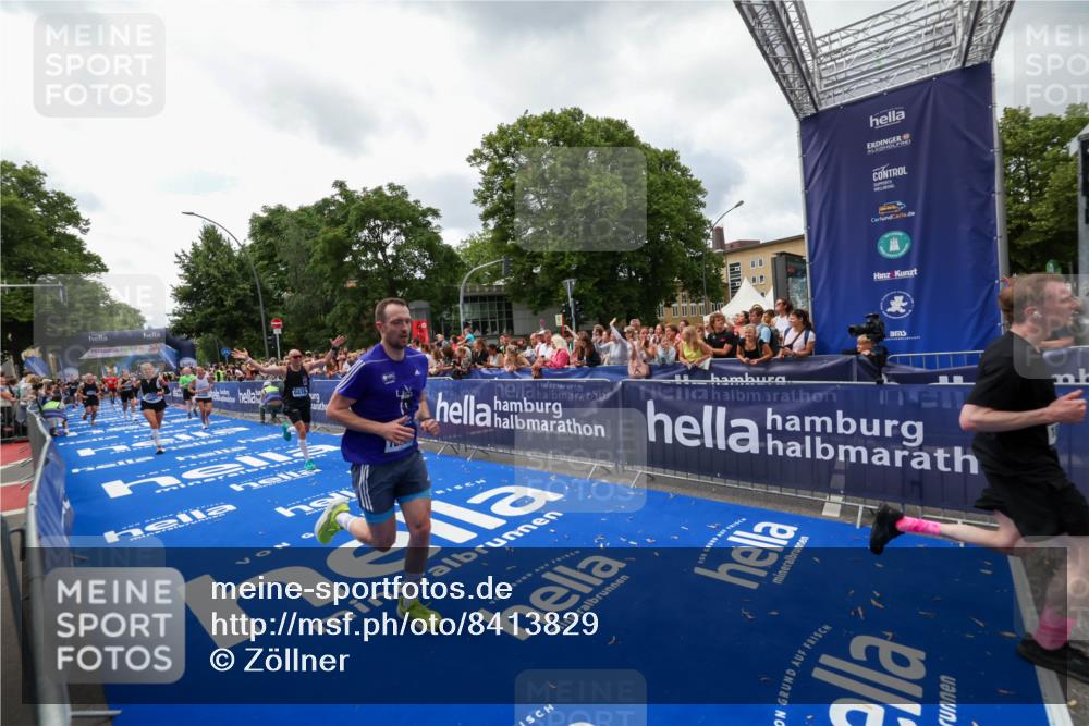 29.06.2025 - hella hamburg halbmarathon Zöllner http://msf.ph/oto/8413829 29.06.2025 10:47:58 Ziel 1604, 1613, 4528, 5022, 6836, 11961, 14730, 15333, 16766, 17451, 18356, 18836, 19198 meine-sportfotos.de