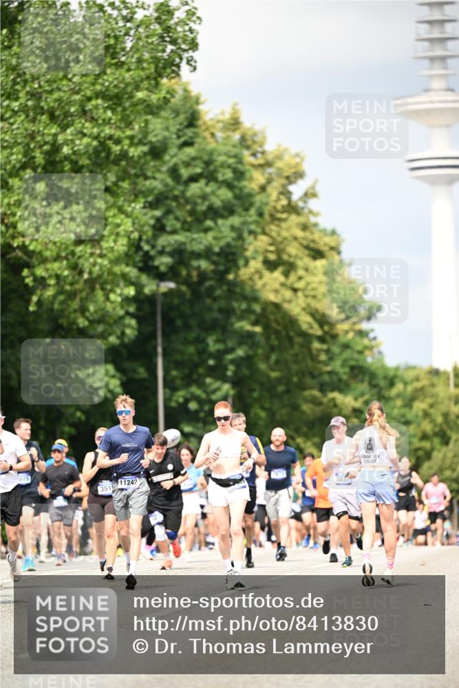 29.06.2025 - hella hamburg halbmarathon Dr. Thomas Lammeyer http://msf.ph/oto/8413830 29.06.2025 10:44:13 Kennedybrücke 1760, 2019, 2313, 2976, 3046, 3237, 3515, 3727, 3808, 3882, 3883, 3884, 4173, 4523, 4659, 4752, 5229, 5876, 5877, 6427, 6698, 6739, 7045, 7455, 7456, 7524, 7675, 7850, 7984, 8612, 8865, 8866, 9455, 9698, 9747, 9777, 10441, 10512, 10626, 10714, 10818, 10901, 11175, 11242 meine-sportfotos.de