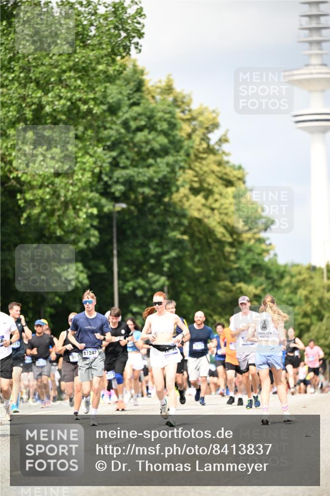 29.06.2025 - hella hamburg halbmarathon Dr. Thomas Lammeyer http://msf.ph/oto/8413837 29.06.2025 10:44:13 Kennedybrücke 1760, 2019, 2313, 2976, 3046, 3237, 3515, 3727, 3808, 3882, 3883, 3884, 4173, 4523, 4659, 4752, 5229, 5876, 5877, 6427, 6698, 6739, 7045, 7455, 7456, 7524, 7675, 7850, 7984, 8612, 8865, 8866, 9455, 9698, 9747, 9777, 10441, 10512, 10626, 10714, 10818, 10901, 11175, 11242 meine-sportfotos.de