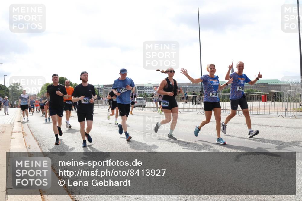 29.06.2025 - hella hamburg halbmarathon Lena Gebhardt http://msf.ph/oto/8413927 29.06.2025 10:42:05 Lombardsbrücke 2008, 7955, 1742, 1120, 18940, 3459, 3460, 1039, 1150, 1360, 1509, 1624, 1648, 1712, 1752, 2145, 2523, 2974, 3276, 3326, 3459, 3460, 3568, 4329, 4353, 4541, 4735, 4736, 4787, 4885, 4891, 4892, 5419, 5432, 5671, 6136, 6137, 6153, 6320, 6430, 6436, 6450, 6618, 6828, 6837, 6846, 6917, 7357, 7477, 7557, 7955, 7968, 8004, 8014, 8162, 8163, 8300, 8301, 8443, 8459, 8712, 8897, 8908, 9008, 9223, 9370, 9467, 9588, 10027, 10623, 11011 meine-sportfotos.de